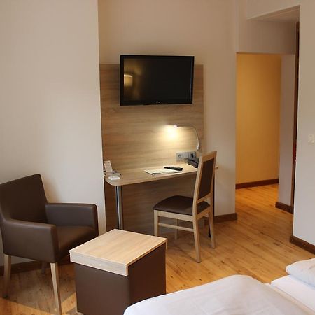 Hotel Dreimaedelhaus Espelkamp-Mittwald Экстерьер фото