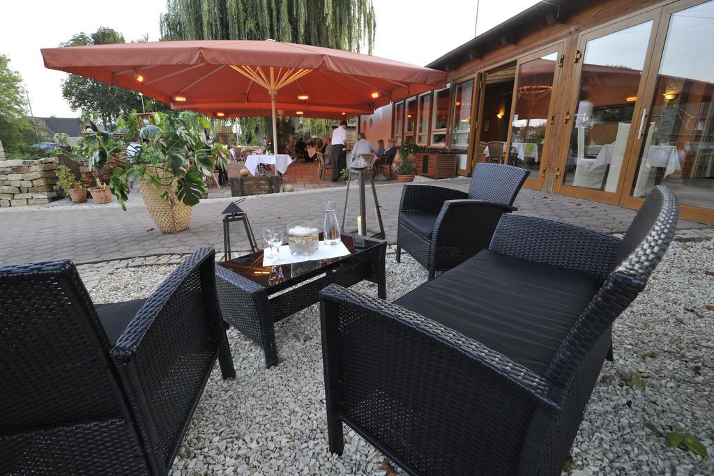 Hotel Dreimaedelhaus Espelkamp-Mittwald Экстерьер фото