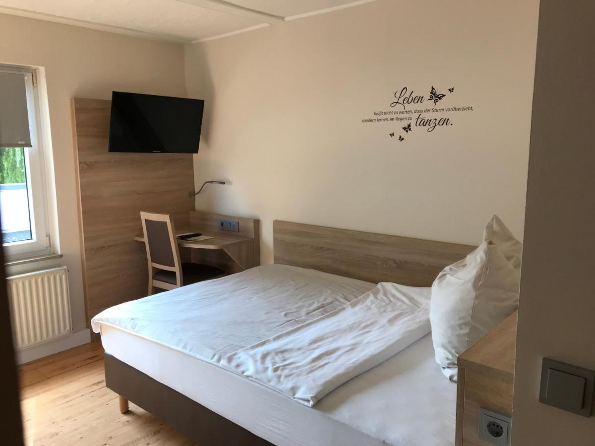 Hotel Dreimaedelhaus Espelkamp-Mittwald Экстерьер фото